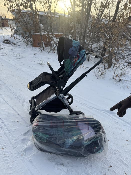 Продам коляску 2 в 1