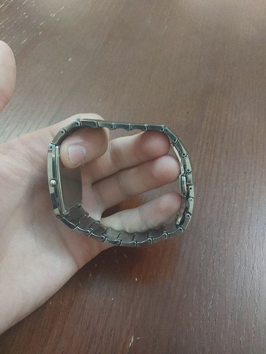 Rado jubile qol soat