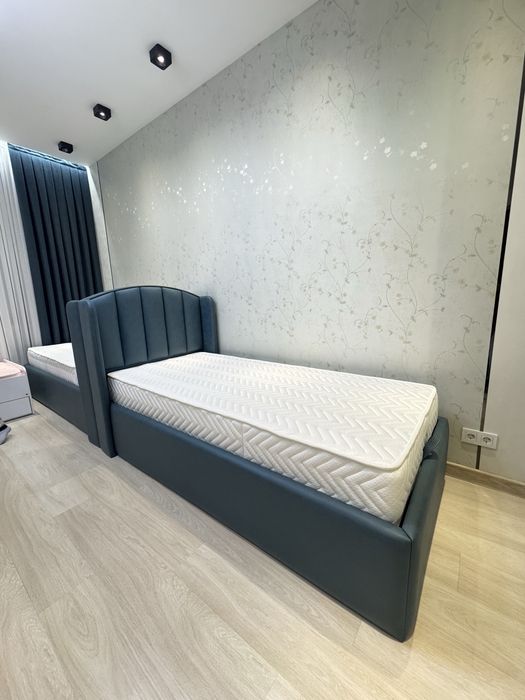 Kravat divan bir kishilik kravat