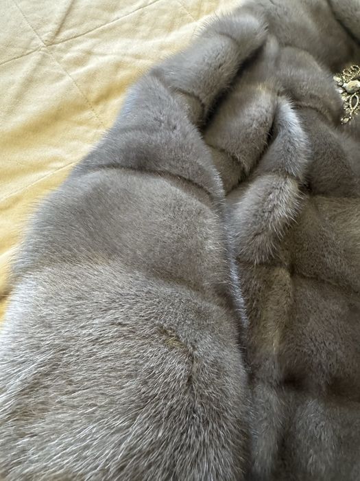 Продам норковую шубу