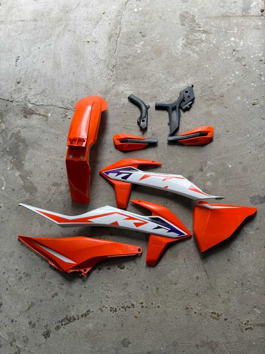 KTM EXC-F 350 4T 2023 - 60 ore, pregătită de distracție