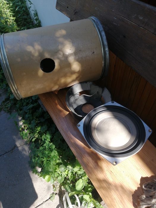 Продам динамик на сабуфер акустика!