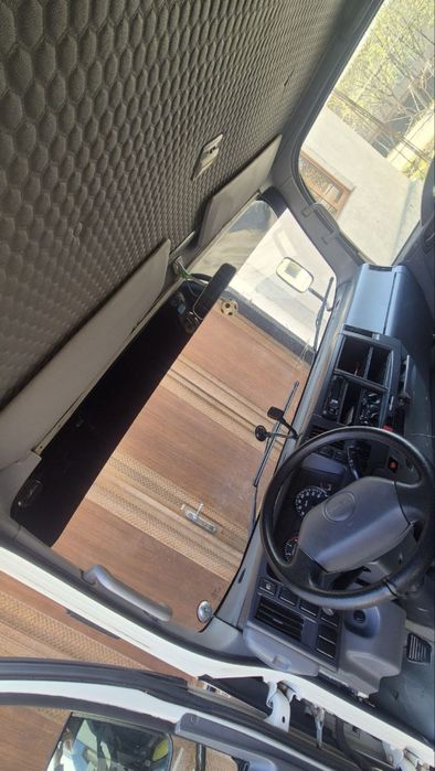 Isuzu CNG N82 2015 sotiladi