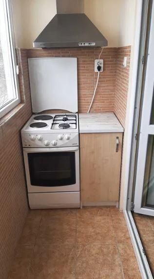 Дава се под наем Двустаен апартамент в Бургас, Братя Миладинови - 62 кв.м за 418.71 € - Снимка #2