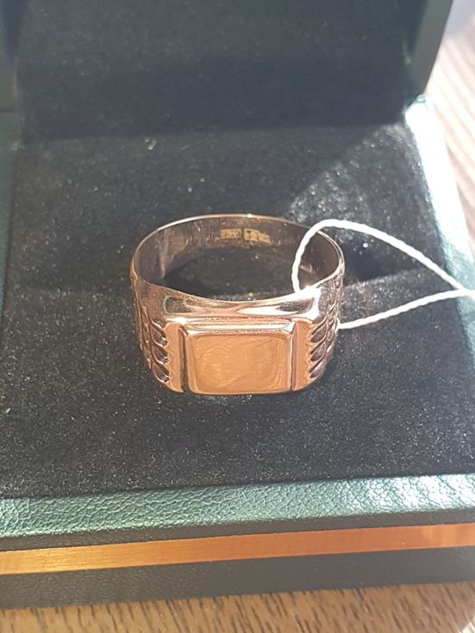 Мужской золотой перстень