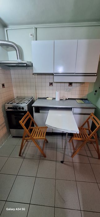 Închiriez garsonieră 220 Euro/luna