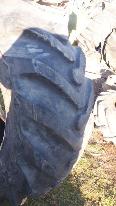 Cauciuc tractor 16,9R24 buldo