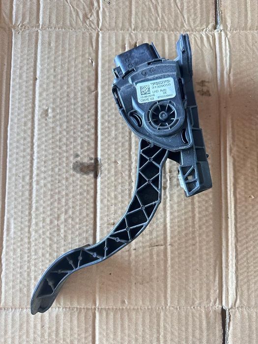 Pedala acceleratie Volvo V60 S60 XC60 V70 S80 XC70 2007-2018 31329058