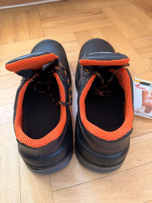 Работни обувки 42