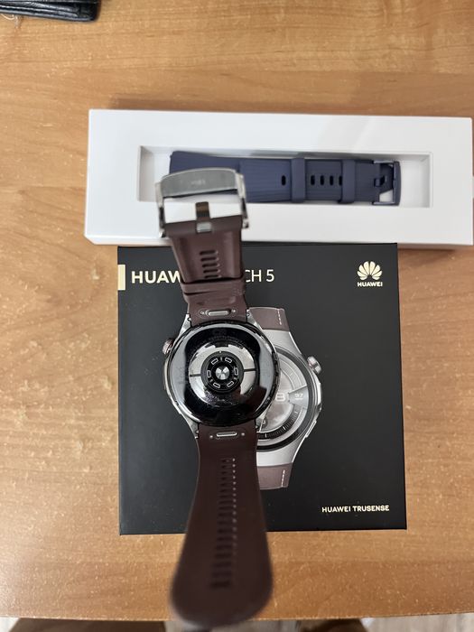 Huawei watch5  46mm titan