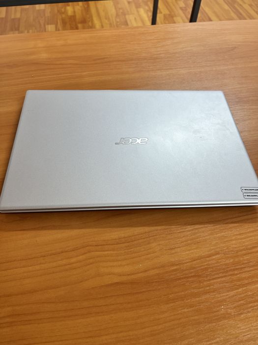 Ноутбук почти новый