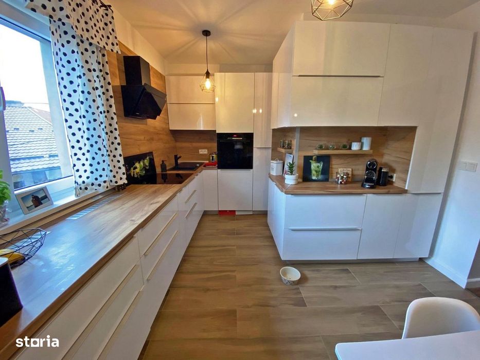 Apartament în vilă cu curte, ultracentral – Ploiești