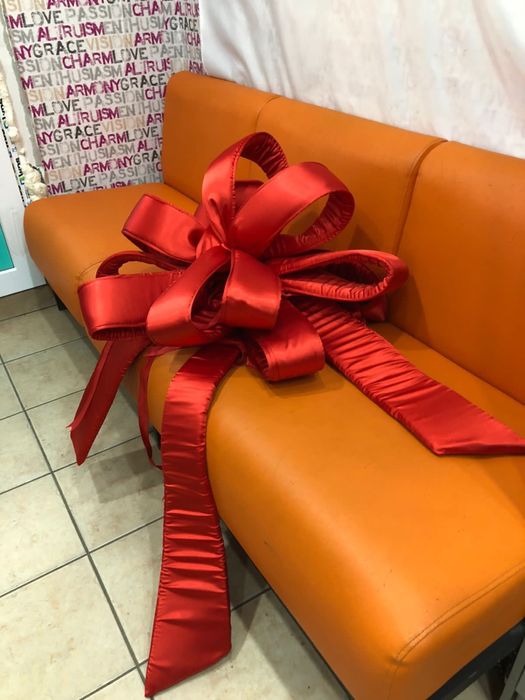 Сдается в аренду красный Бант