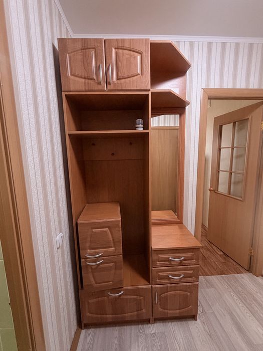 Продам шкаф для прихожей