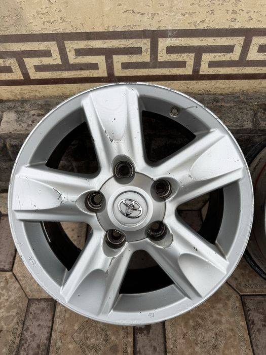 Ланд крузер 200.