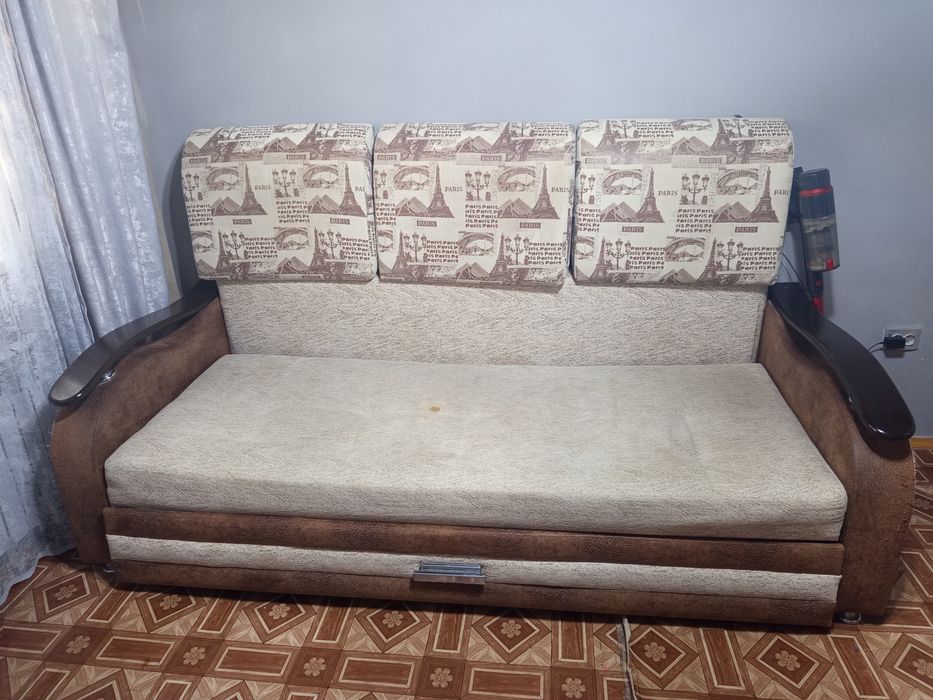 Отдам даром диван 2.5