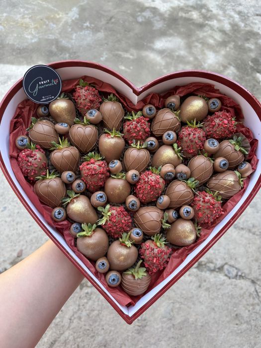 Клубника в шоколаде Подарки Qulupnay shokolad Sovg’alar
