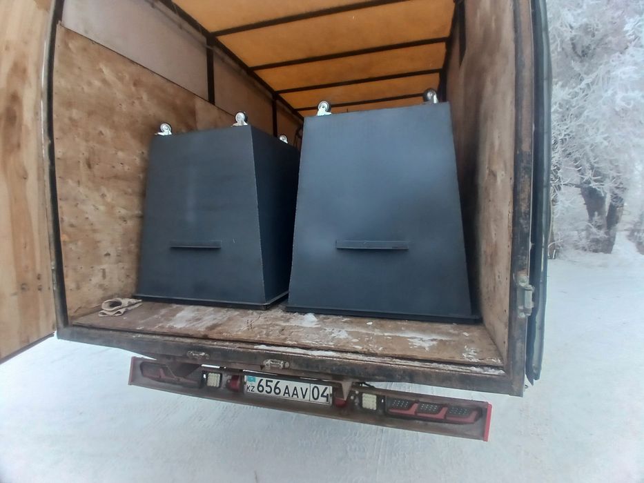 Мусорный контейнер,  бак