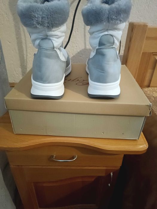 Маратонки апрески за сезона