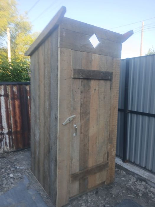 Продам уличный туалет