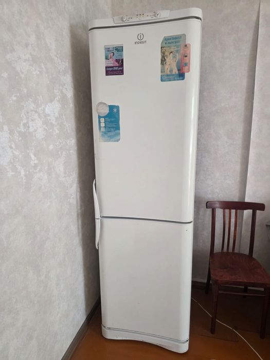 Продам холодильник