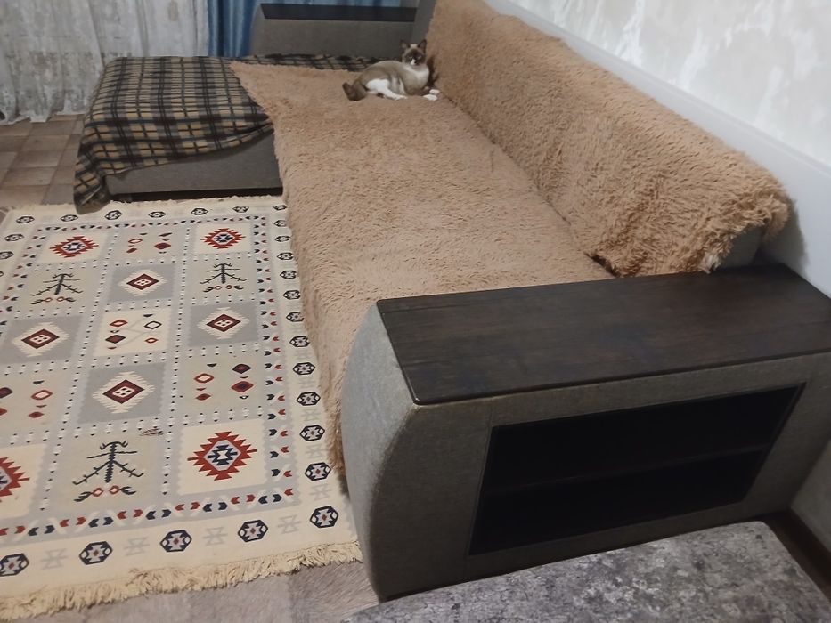 Диван  угловой б/у