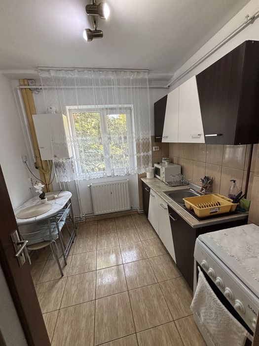 Închiriez apartament Podgoria/Bulevardul Revoluției