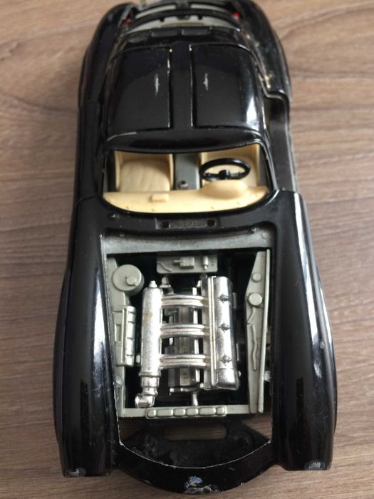 Мерцедес - Бенц 300 SL - 1 /24  на фирма "Burago" Италия - за части