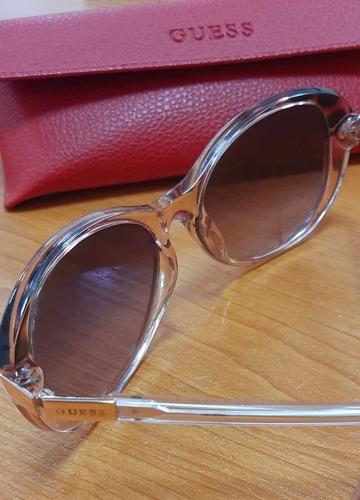 Оригинални слънчеви очила GUESS