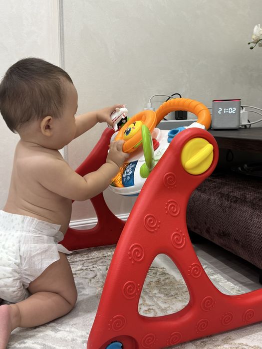 Ходунки- каталка игровой центр Chicco