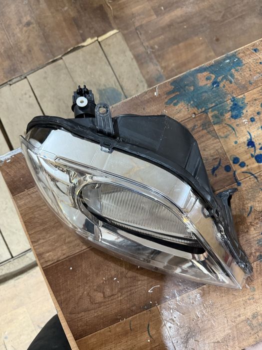 Фара ларгус правая оригинал