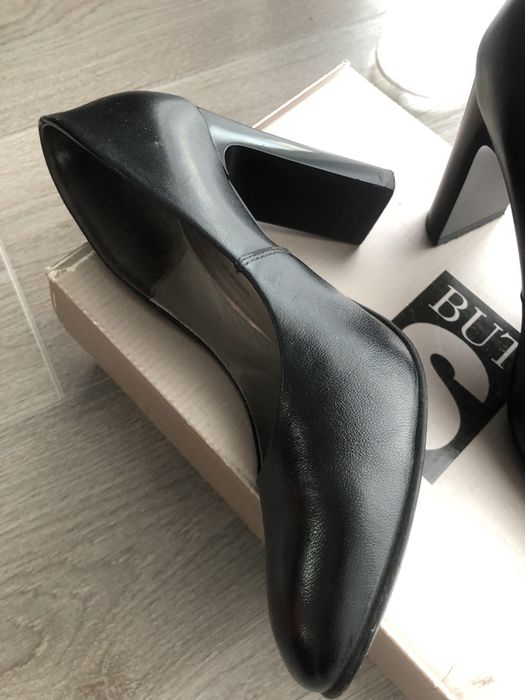 Pantofi din piele But,36.