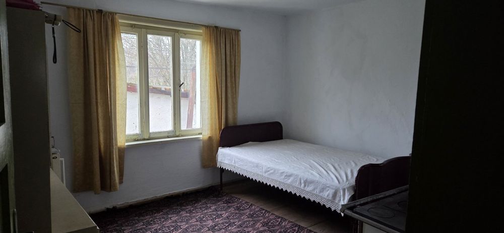 Продавам двуетажна къща