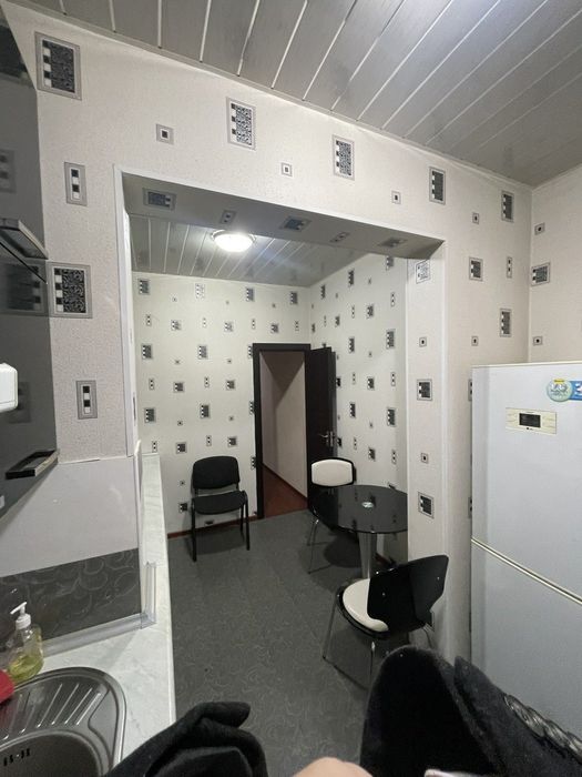 For sale: 3-room apartment, 3rd floor, 4-story building, not on the en