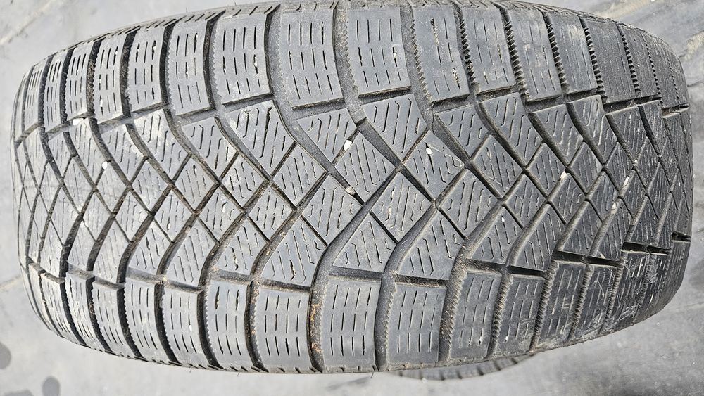 2бр гуми 205 60 16 дот 20 пирели