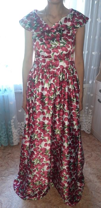 Платье женское для красавицы