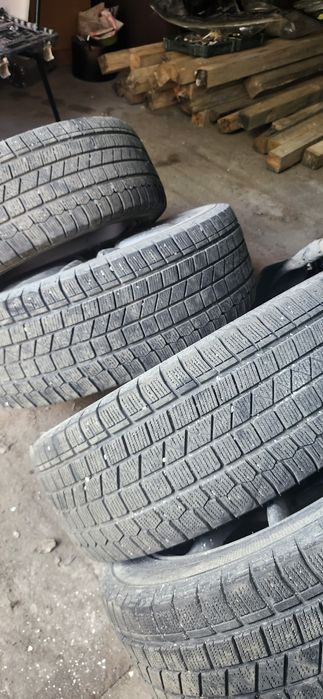 Продам шины зимние