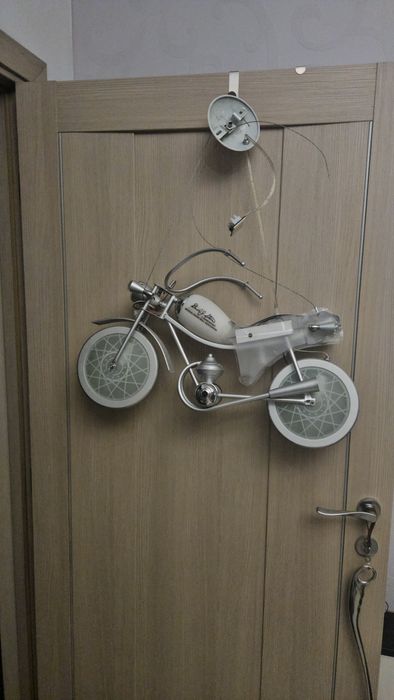 Люстра мотоцикл для потолка