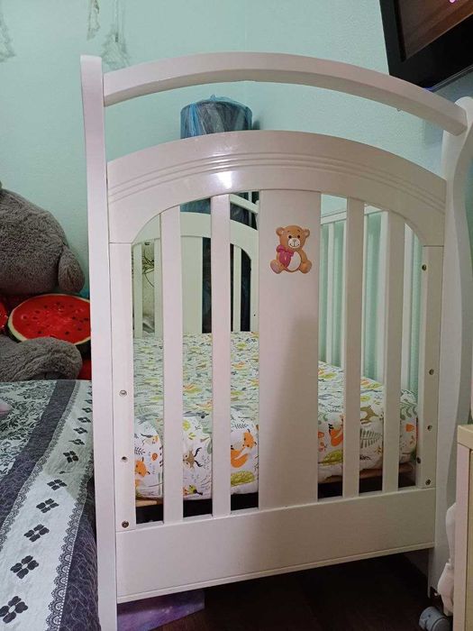 Детская кроватка