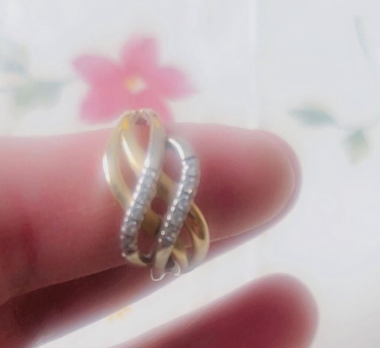 Продам золотое кольцо