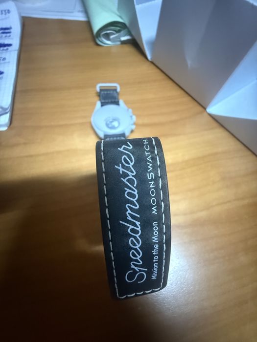 Omega x swatch mision to Earthphase