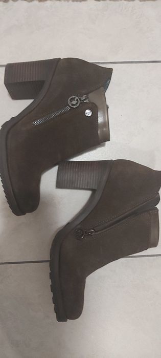 Botine piele naturala intoarsa