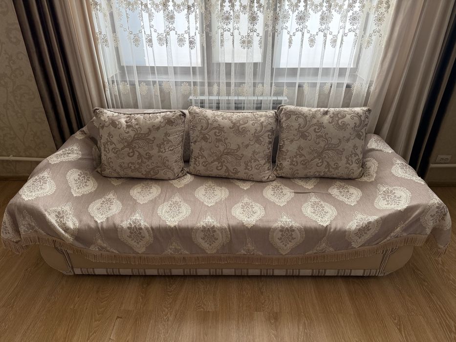 Продам диван в хорошем состояний