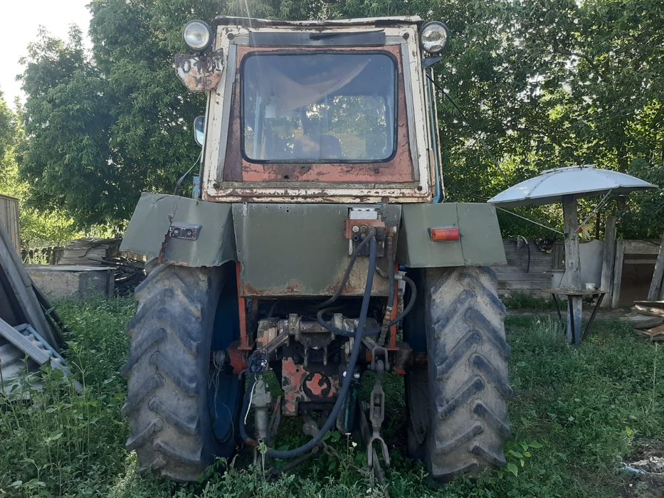 Трактор продам срочно