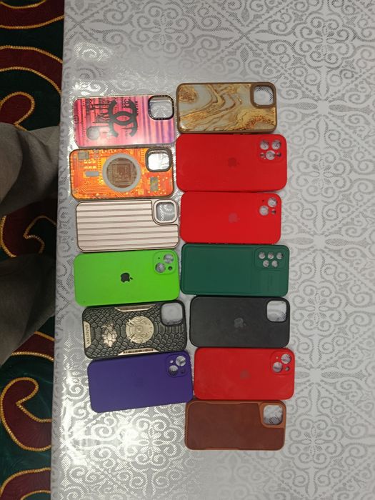 Продам Чехлы айфон 13