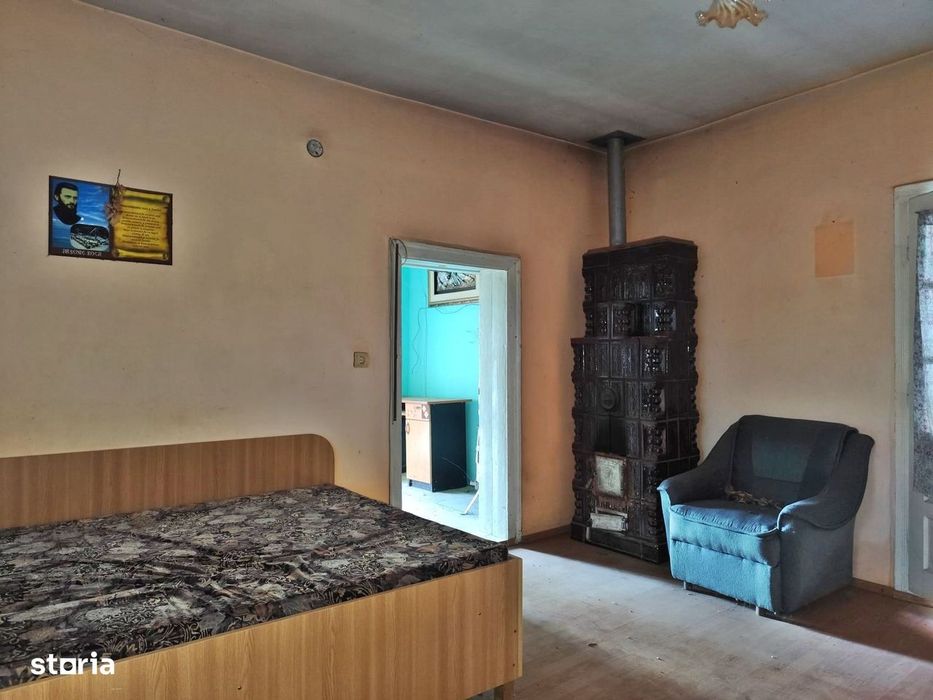 Casa la tara, gaz, acces auto, teren 4122 mp – Petid, Bihor