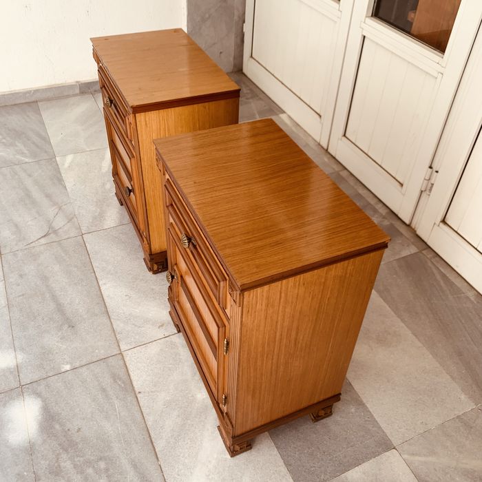 Италиански нощни шкафчета от средата на ХХ век