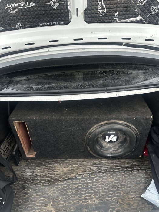 Продам сабвуферр