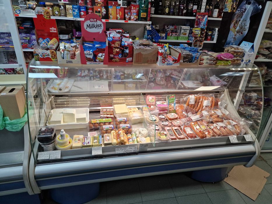 Хладилни Витрини и шкафове към тях