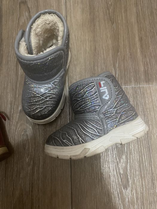 продам детский обувь
